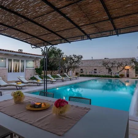 Authentic Apulian Reatreat Inside Trulli With Pool *
