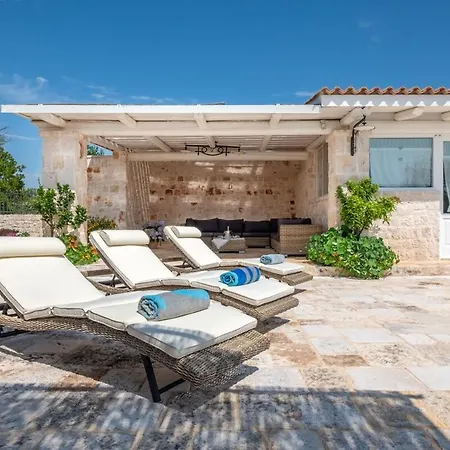 Authentic Apulian Reatreat Inside Trulli With Pool * Castellana Grotte