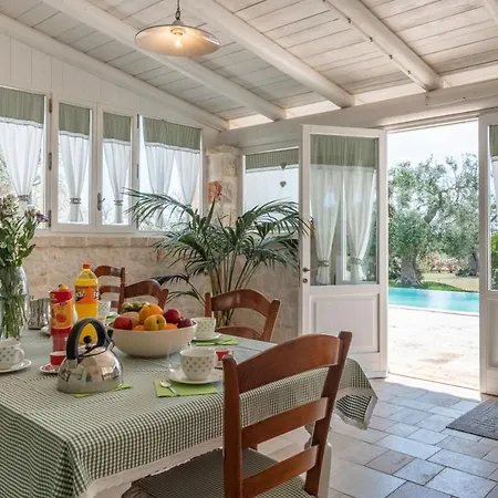 빌라 Authentic Apulian Reatreat Inside Trulli With Pool